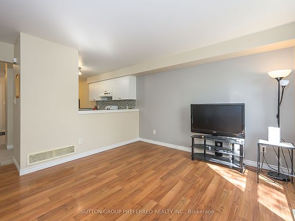 4th image of 600 Sarnia Rd #29