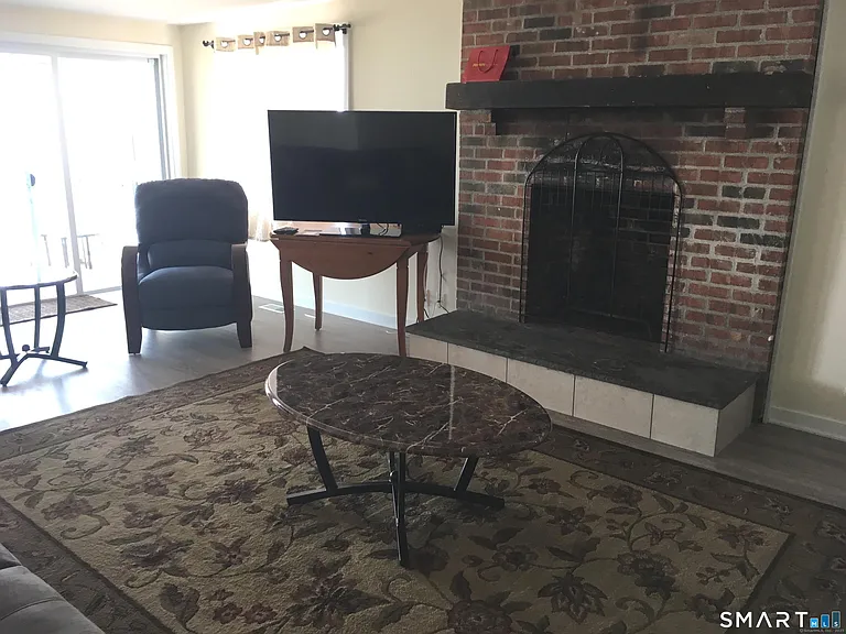 989 Fairfield Beach Rd — Photo 9