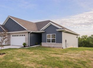 514 Majestic Oak Ct, Solon, IA 52333