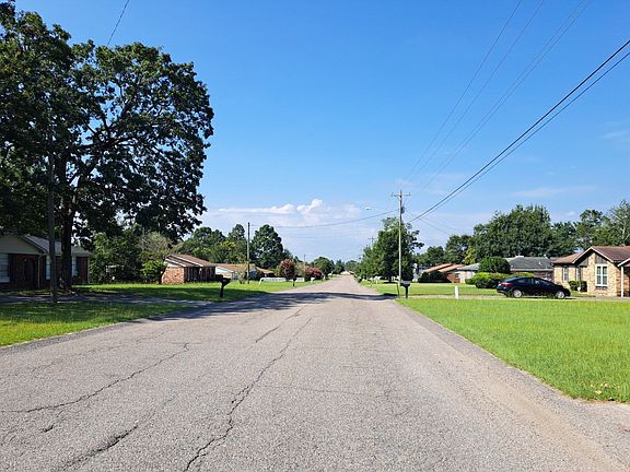 5th image of 3721 Fairington Dr