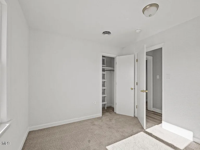 113 Mexico Rd #1 — Photo 27