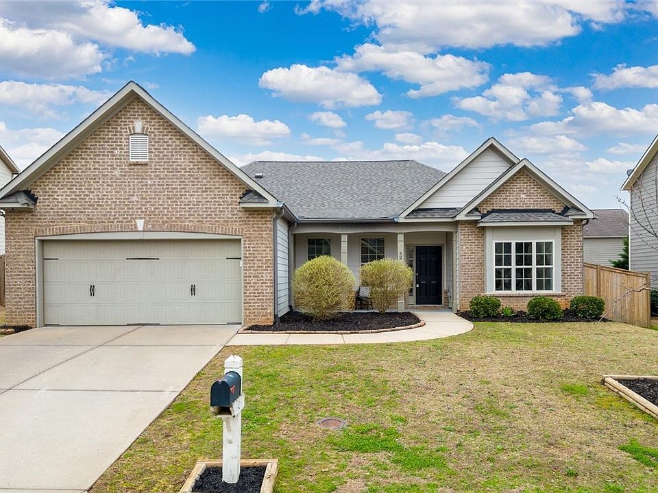 1st image of 42 Copperdale Dr