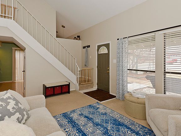 3rd image of 424 Far Hill Dr