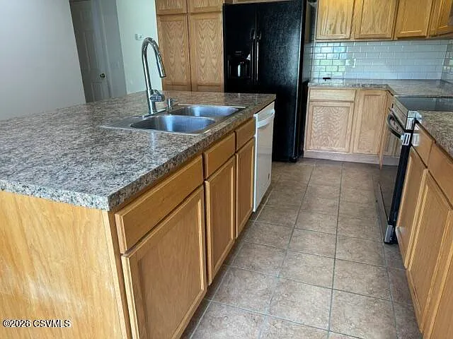 630 Shriner Ave — Photo 9