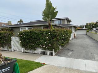 318 E 16th Pl #B, Costa Mesa, CA 92627