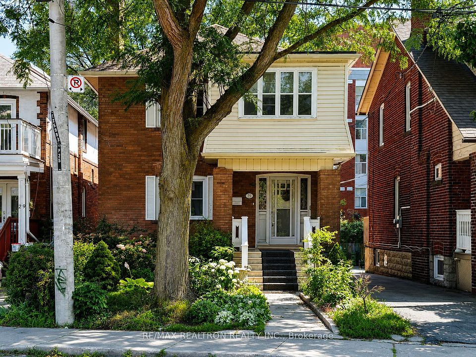 1st image of 25 Ranleigh Ave #B