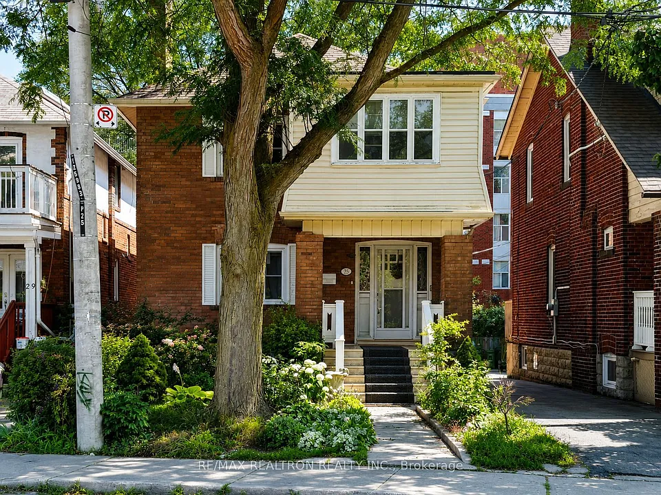 25 Ranleigh Ave #2