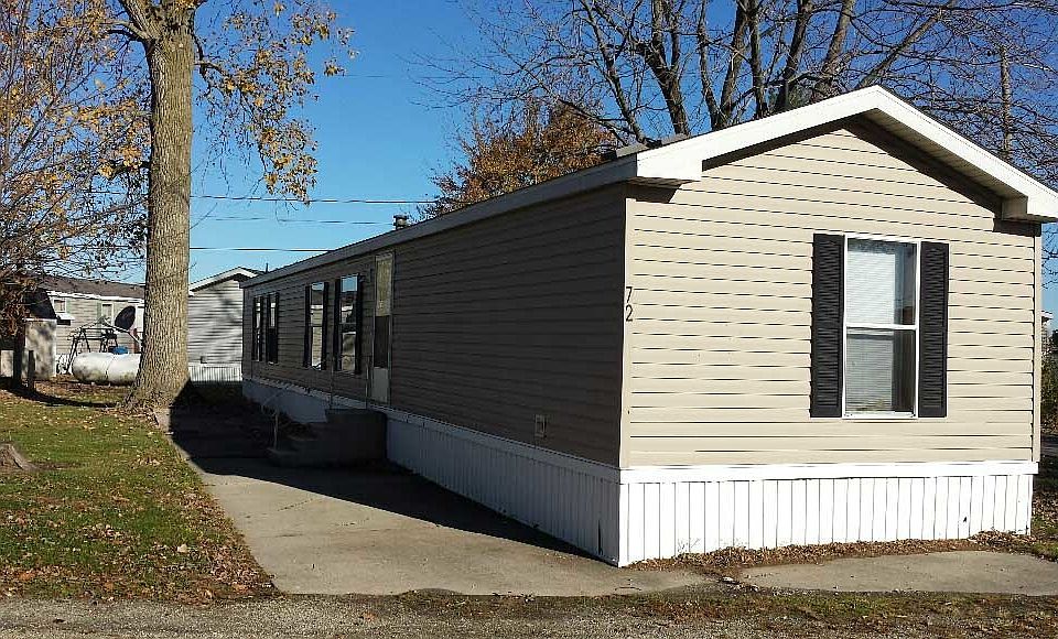1st image of 72 Woodlake Blvd
