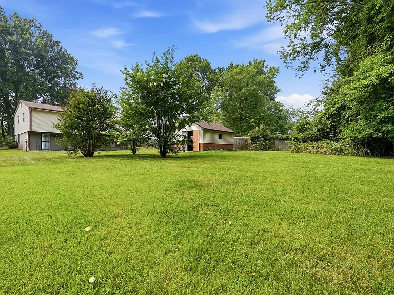 17004 Gohagen Rd — Photo 45