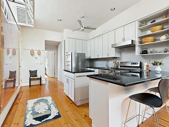 2nd image of 309 Garfield Pl APT 5