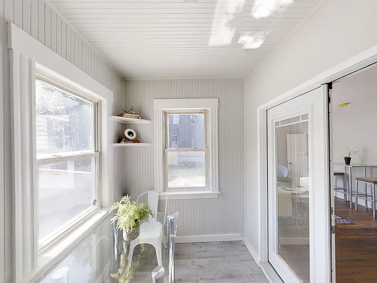 836 Canterbury St #1R — Photo 3