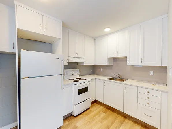 128 26 Avenue Northwest, 128 26th Ave NW, Calgary, AB T2M 2C7