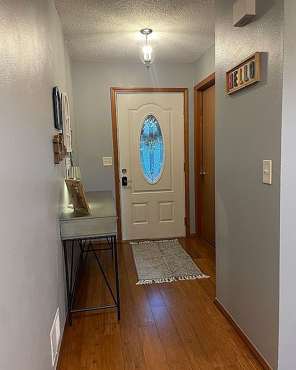 1st image of 5 Peterson Ct
