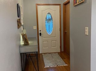 5 Peterson Ct, Troy, NY 12180