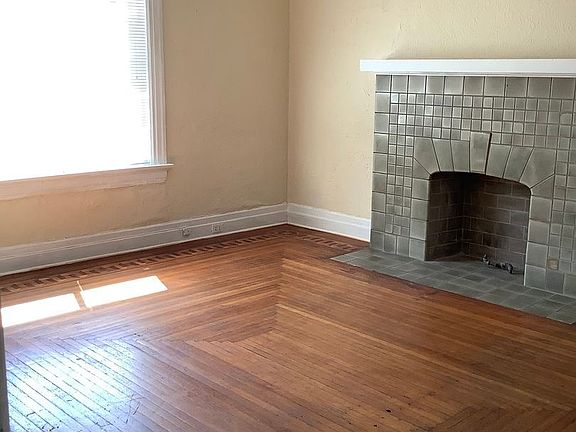 4th image of 990 Dana Ave APT 1