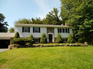 117 Thomas Rd, Ledyard, CT 06339