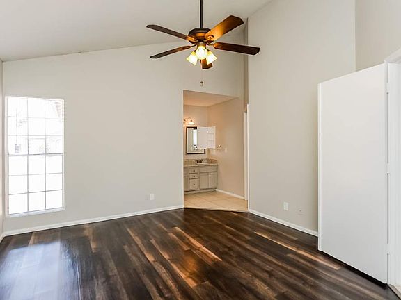 5th image of 608 Chippendale Ct