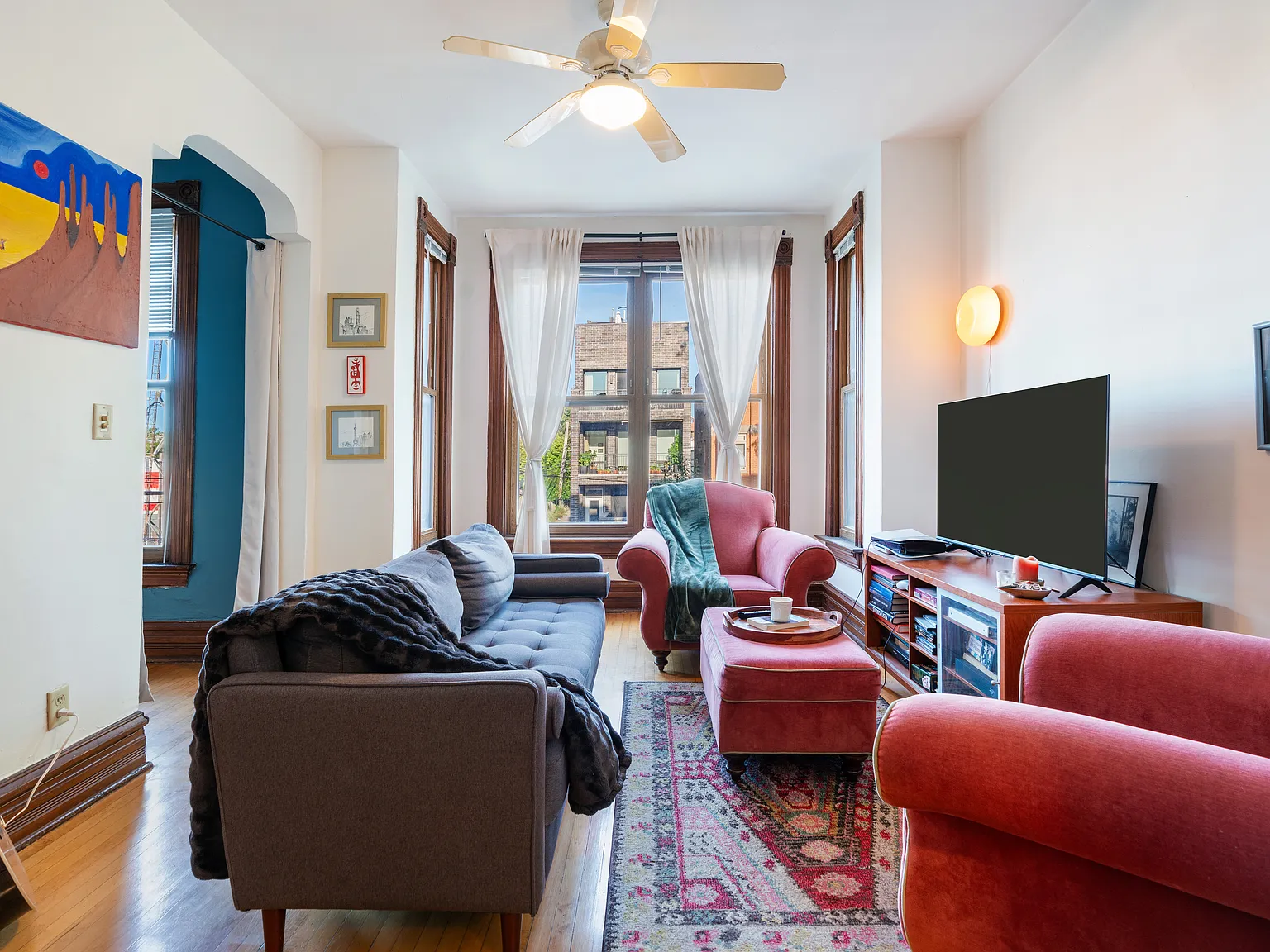 2 bed, 1100 sqft, $2,250 — Photo 3
