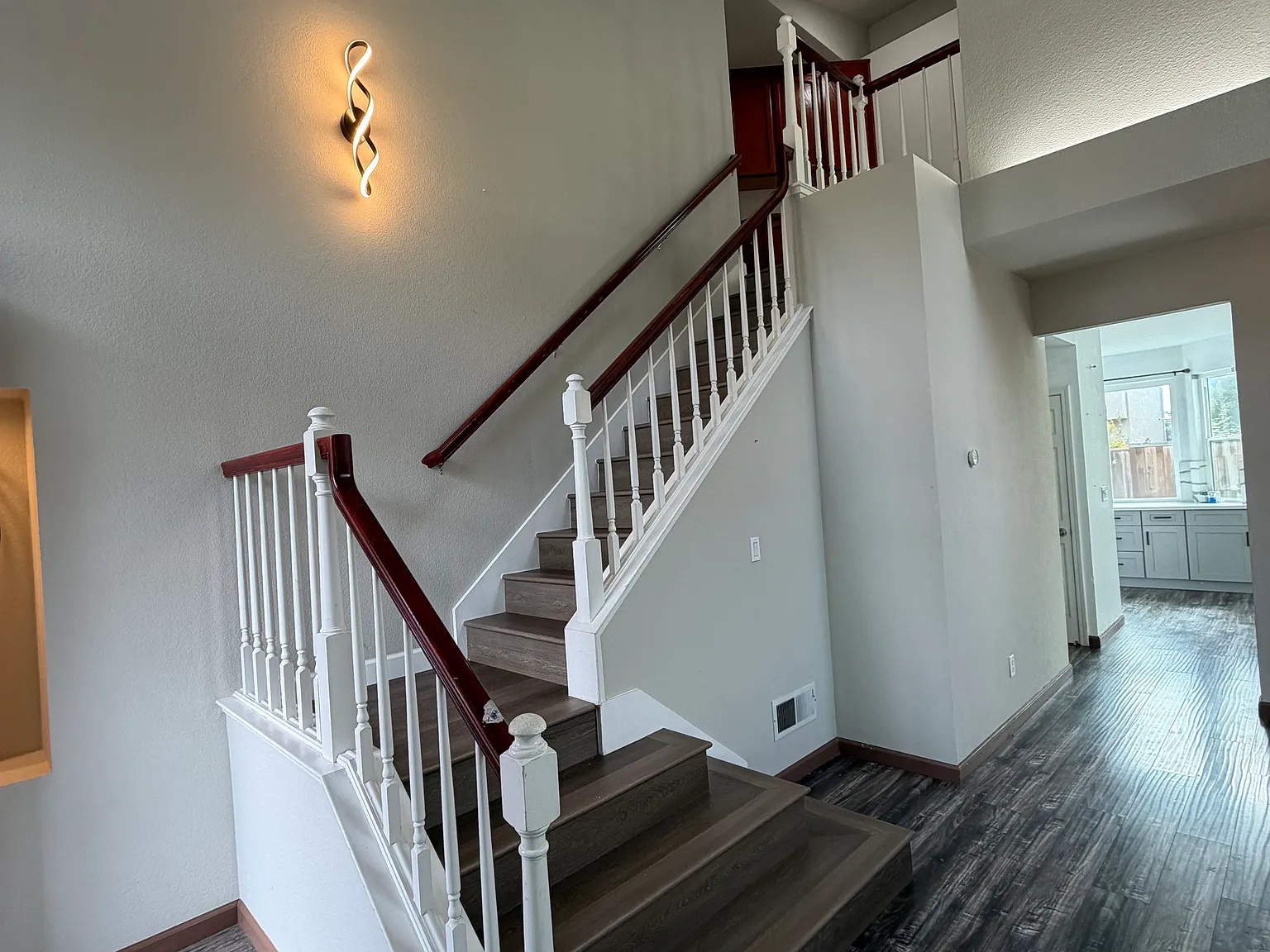 4 bed, 2.5 bath, 1783 sqft, $4,800 — Photo 2