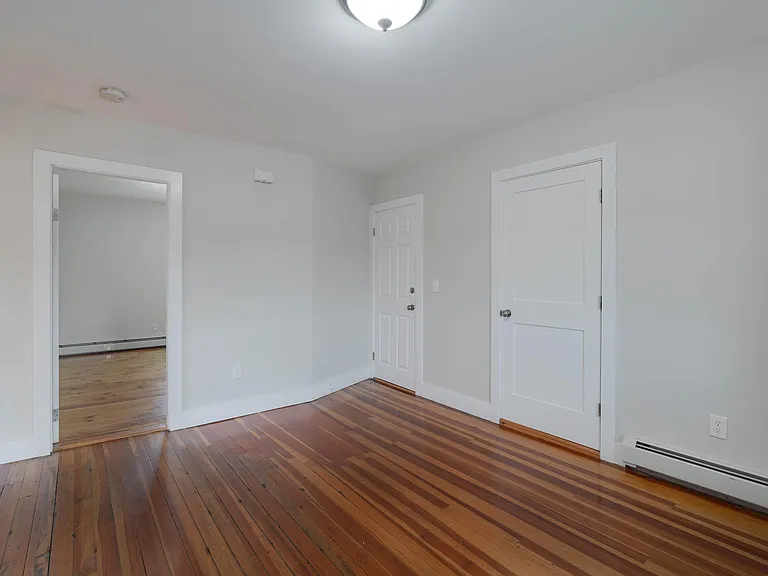 321 Jefferson Ave — Photo 10