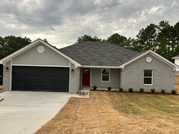 5845 Heritage Heights Dr, Benton, AR 72019