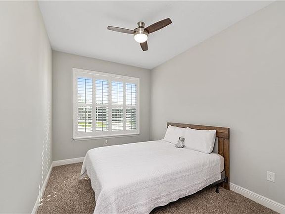 5th image of 223 Whirlaway Dr