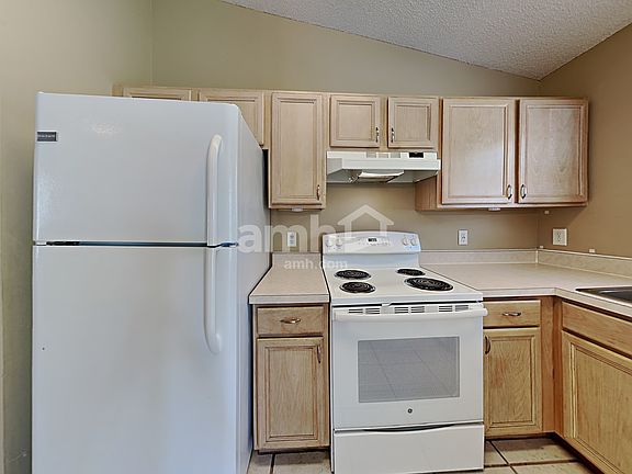 3rd image of 884 Licaria Dr