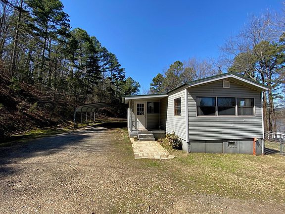 2nd image of 377 Round Mountain Ln