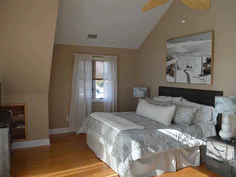 851 Ocean St — Photo 12