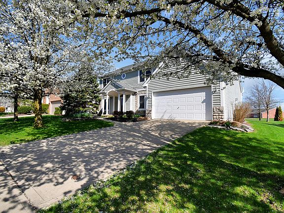 3rd image of 2399 Parklawn Dr