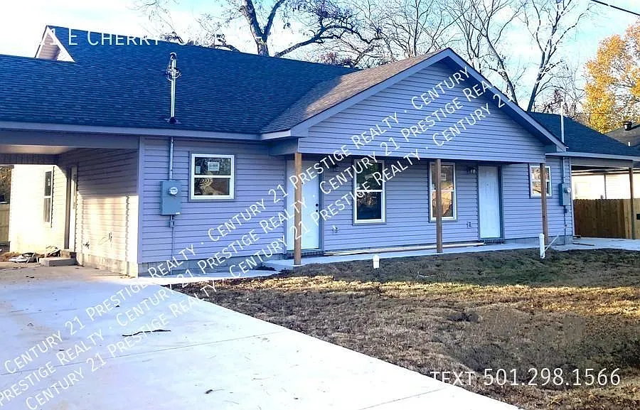 Building Photo - 311 E Cherry St #B