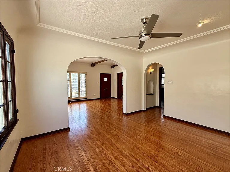 1117 Bennett Ave — Photo 11