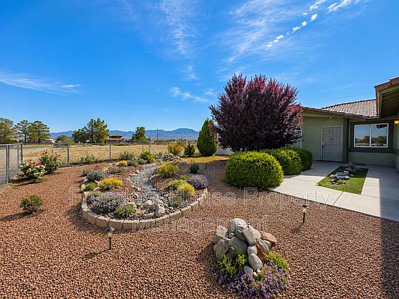 5th image of 3066 Mount Charleston Dr