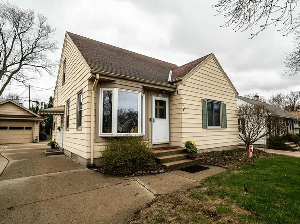 223 West Crawford AVENUE, Milwaukee, WI 53207