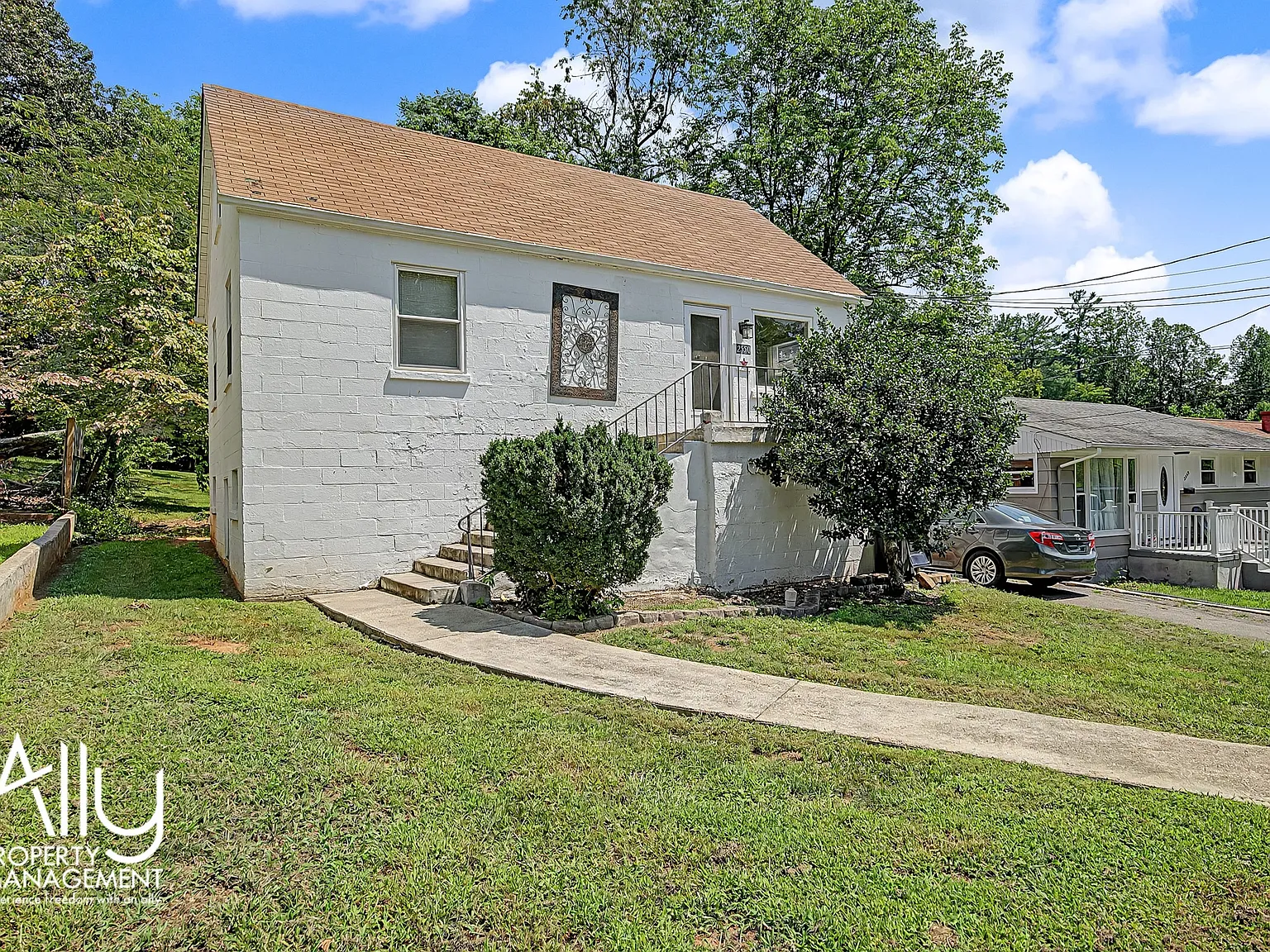 Woodland Drive - 2550 Unit A - 1 — Photo 1