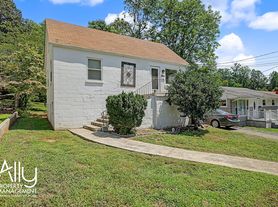 2550 Woodland Dr, Charlottesville, VA