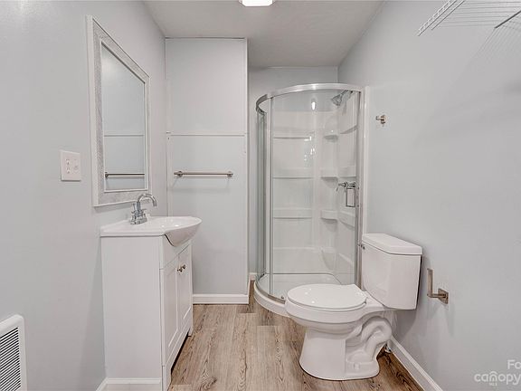 2nd image of 1235 Belwood Lawndale Rd