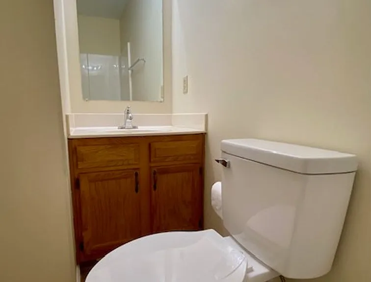 133 Howard Dr — Photo 8