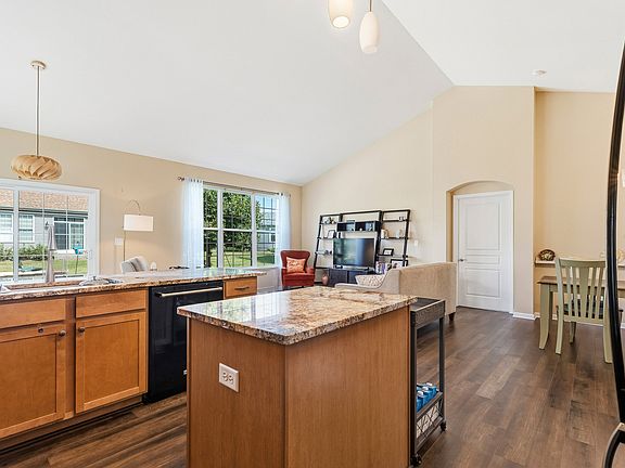 5th image of 1119 Heathrow Ln