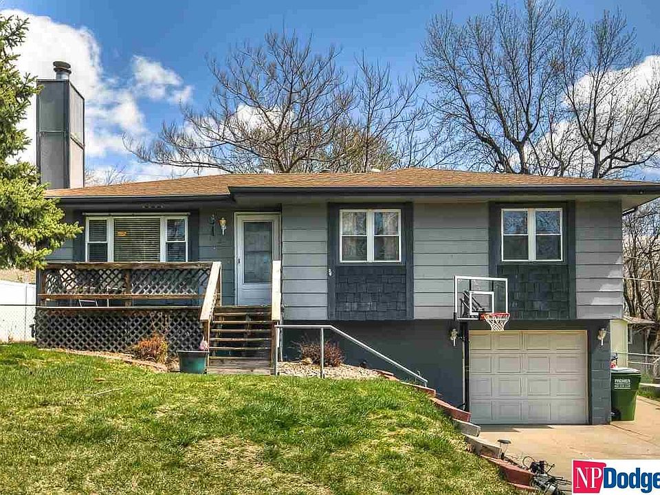 1st image of 7529 S 76th St