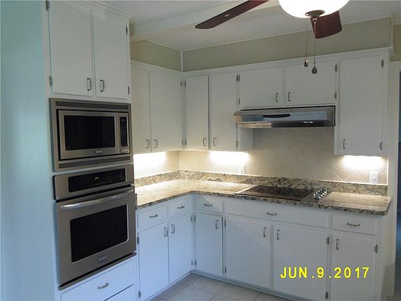 3rd image of 4208 Lanark Ave