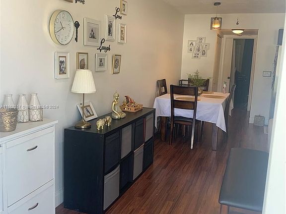 3rd image of 89 Farnham Cres #89-D