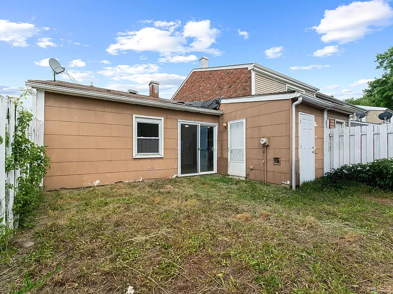 5 Regent Ct — Photo 8