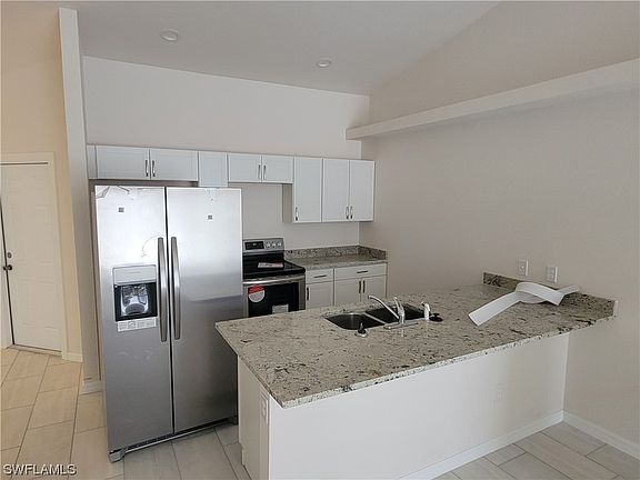5th image of 1303/1305 SE 8th Place Cpe