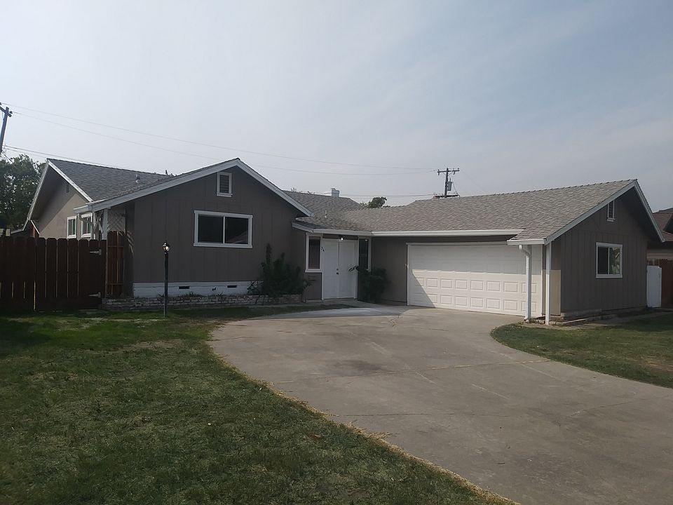 1st image of 34 Marilyn Ave