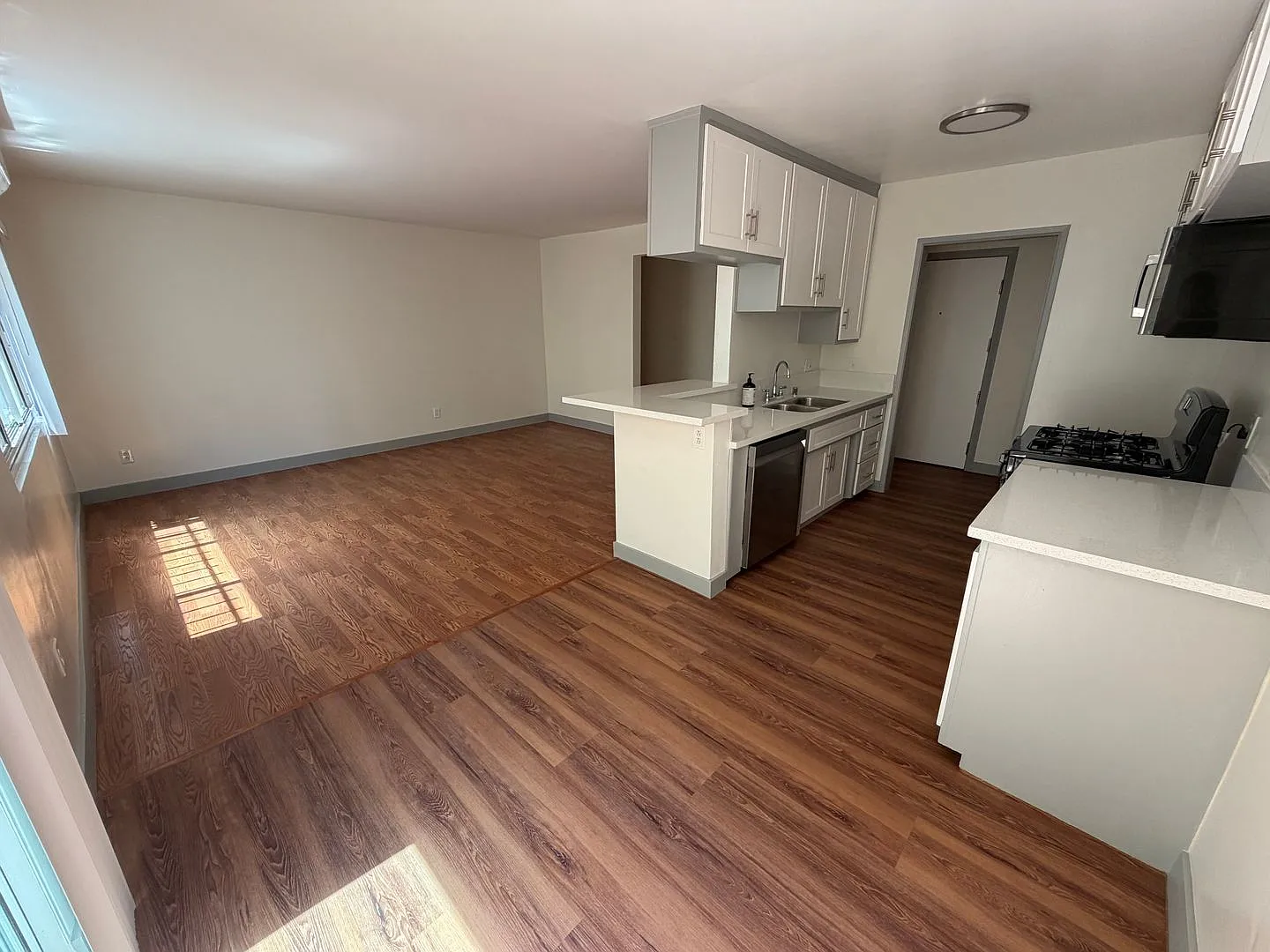 s7769 — Photo 2