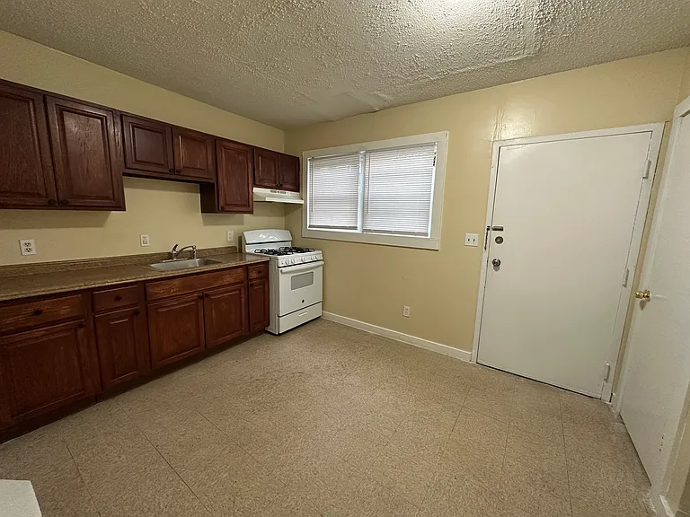 106 Fulton St #1/2 — Photo 1