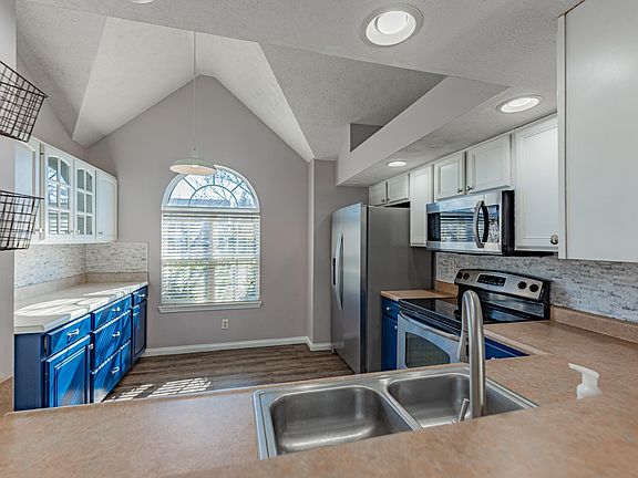 5th image of 4150 Shadwell Dr