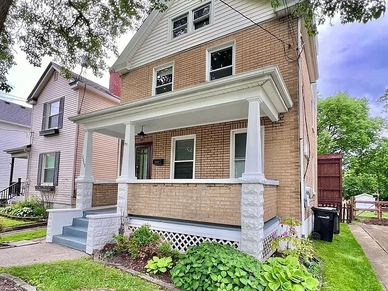 2869 Markbreit Ave — Photo 2