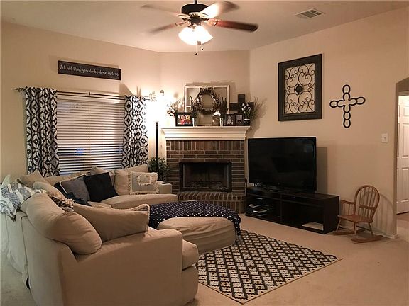 5th image of 336 Sagebrush Ln